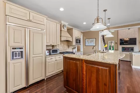 Kitchen - 1554 Heatherwae Loop, Powell, OH 43065 photo 2 of 6
