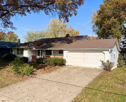 60 Carriage Dr, Delaware, OH 43015