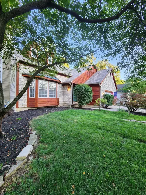 1108 Bergenia Dr, Reynoldsburg, OH 43068