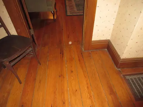 Entry Way - 4061 Tavener Rd SE, Heath, OH 43056 photo 3 of 5