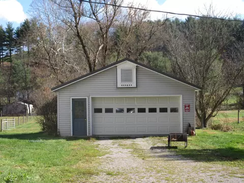 Exterior - 4061 Tavener Rd SE, Heath, OH 43056 photo 15 of 18