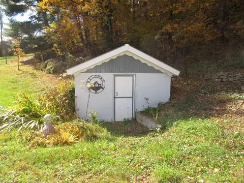 Exterior - 4061 Tavener Rd SE, Heath, OH 43056 photo 6 of 18