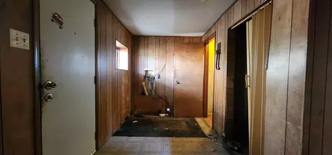 Entry Way - 1804 Kentucky Ave, Springfield, OH 45505 photo 2 of 2