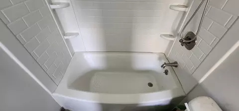 Bath - 1804 Kentucky Ave, Springfield, OH 45505 photo 3 of 3