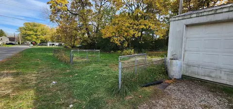 Exterior - 1804 Kentucky Ave, Springfield, OH 45505 photo 5 of 6
