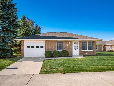 301 Buckingham Dr #301-E, London, OH 43140