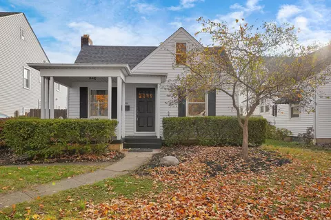 898 Chelsea Ave, Bexley, OH 43209