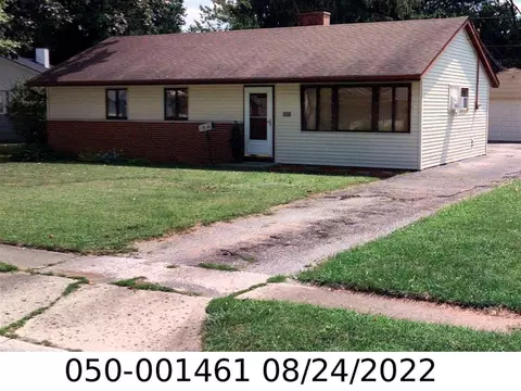 4691 Hillcrest St N, Hilliard, OH 43026