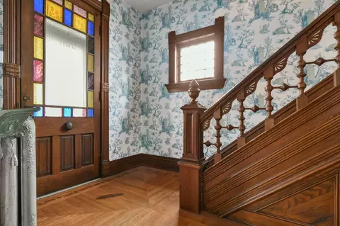 131 E Union St, Circleville, OH 43113 photo 6