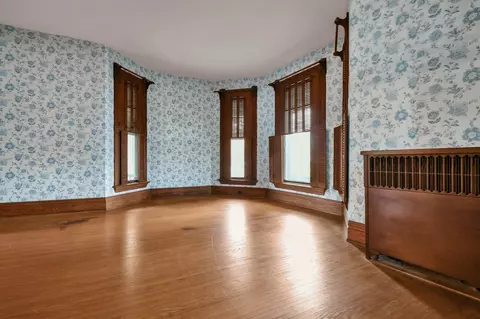 131 E Union St, Circleville, OH 43113 photo 7