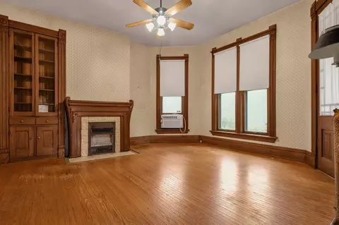 131 E Union St, Circleville, OH 43113 photo 9