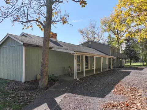 Exterior - 21042 State Route 104, Circleville, OH 43113 photo 6 of 14
