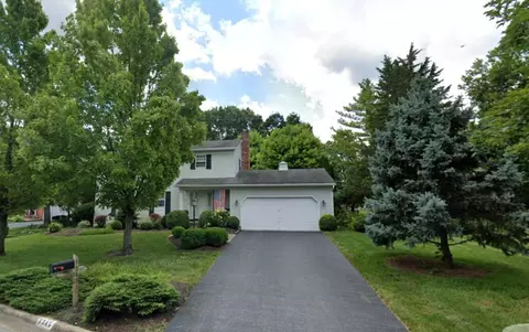 1345 Pepperell Dr, Columbus, OH 43235