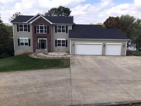341 Deer Trail Dr, Thornville, OH 43076