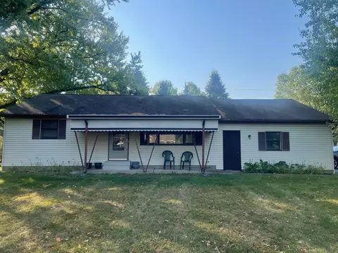 18 Spring St, Pataskala, OH 43062