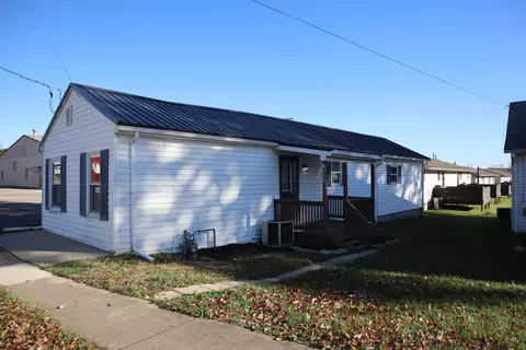 839 N 5th St, Greenfield, OH 45123