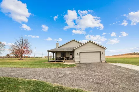 2598 Rich Hill Rd, Centerburg, OH 43011