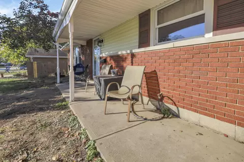 2035 Chippewa Dr, Circleville, OH 43113 photo 9