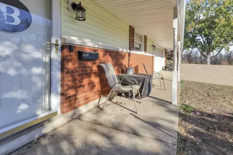 2035 Chippewa Dr, Circleville, OH 43113 photo 3