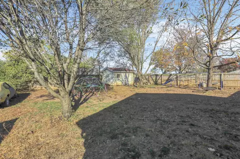 2035 Chippewa Dr, Circleville, OH 43113 photo 11
