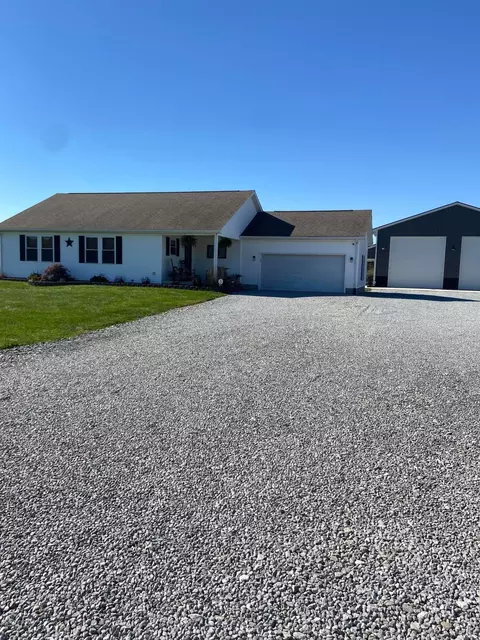 1410 County Road 165, Ashley, OH 43003