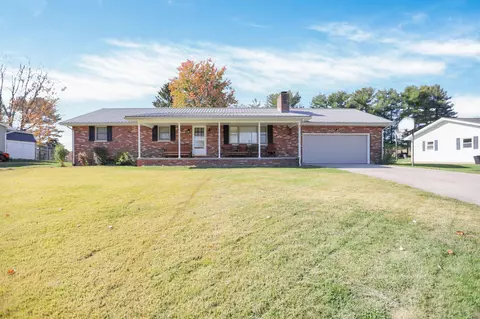 3195 Holden Dr, New Lexington, OH 43764