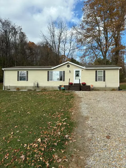 8321 Stickle Rd, Saint Louisville, OH 43071