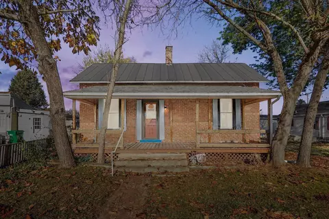 119 S Main St, Kingston, OH 45644