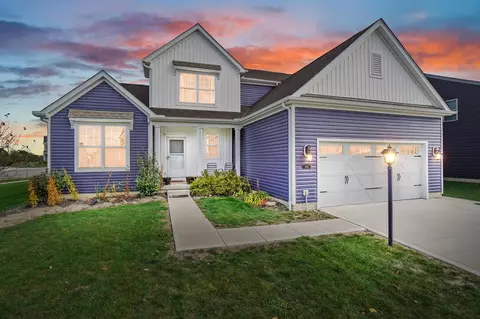 1252 Forest Edge Dr, Marysville, OH 43040