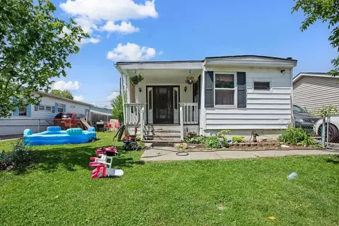2284 Maureen Blvd S, Obetz, OH 43207