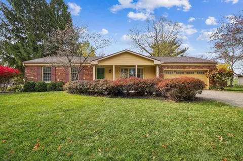 929 Old Farm Rd, Columbus, OH 43213