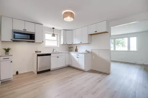 Kitchen - 1251 Student Ave, Springfield, OH 45503 photo 3 of 4
