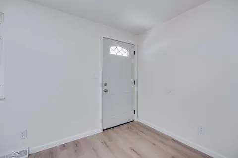 Entry Way - 1251 Student Ave, Springfield, OH 45503 photo 1 of 2