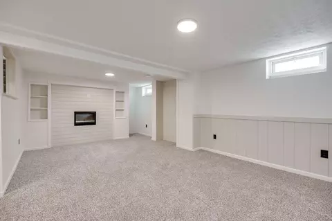Living - 1251 Student Ave, Springfield, OH 45503 photo 5 of 7