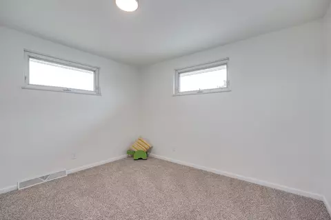 Bedroom - 1251 Student Ave, Springfield, OH 45503 photo 1 of 7