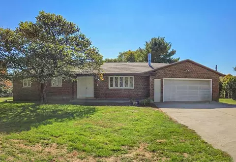 3135 Wheeling Rd, Lancaster, OH 43130