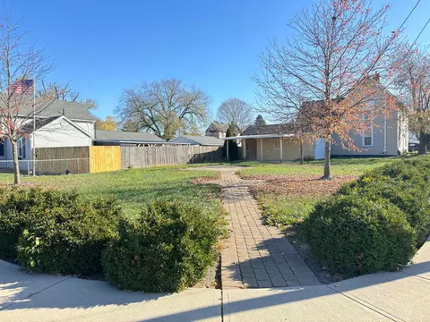 972 S Pickaway St, Circleville, OH 43113