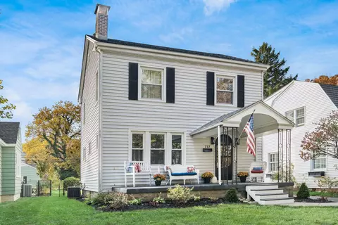 717 S Roosevelt Ave, Bexley, OH 43209