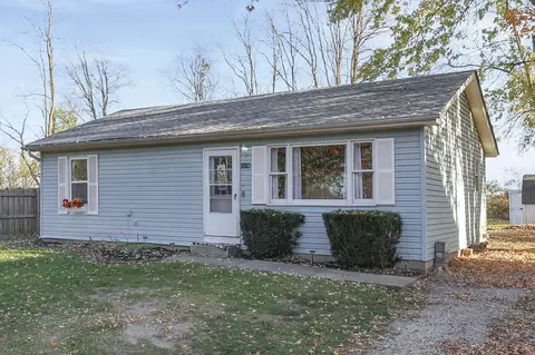 6096 Pickerington Rd, Carroll, OH 43112