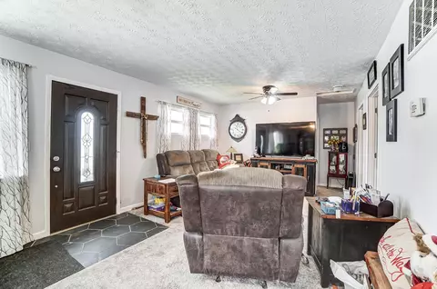 Entry Way - 308 S William St, Springfield, OH 45506 photo 1 of 1