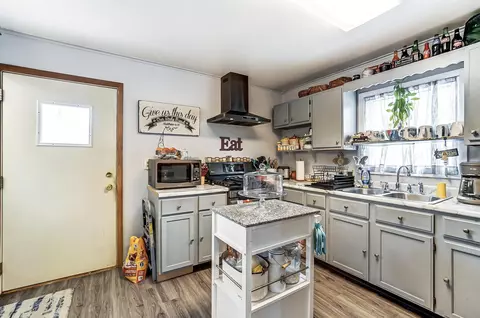 Kitchen - 308 S William St, Springfield, OH 45506 photo 1 of 2