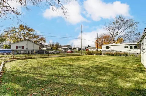 Exterior - 308 S William St, Springfield, OH 45506 photo 10 of 12