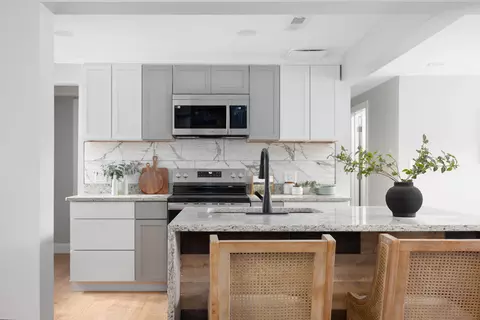 Kitchen - 1301 Moler Rd, Columbus, OH 43207 photo 5 of 6