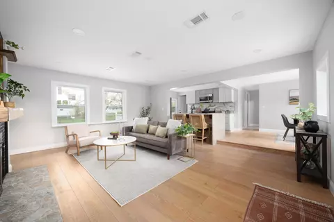 Living - 1301 Moler Rd, Columbus, OH 43207 photo 1 of 3