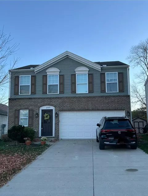 2555 Tealwater Trail Dr, Columbus, OH 43207