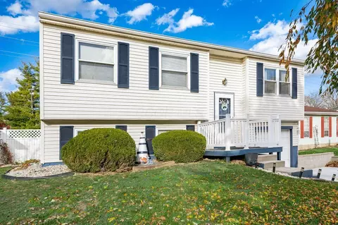 2414 Amethyst Ln, Grove City, OH 43123
