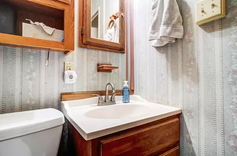 Bath - 155 Griner Ave, Circleville, OH 43113 photo 2 of 2