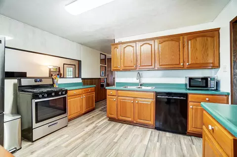 Kitchen - 155 Griner Ave, Circleville, OH 43113 photo 3 of 5