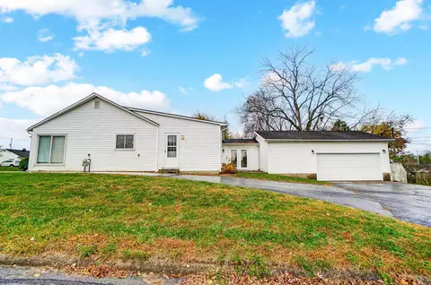 Exterior - 155 Griner Ave, Circleville, OH 43113 photo 4 of 6