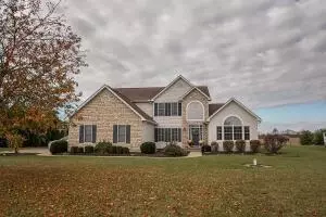 3039 Windy Ridge Dr, Springfield, OH 45502